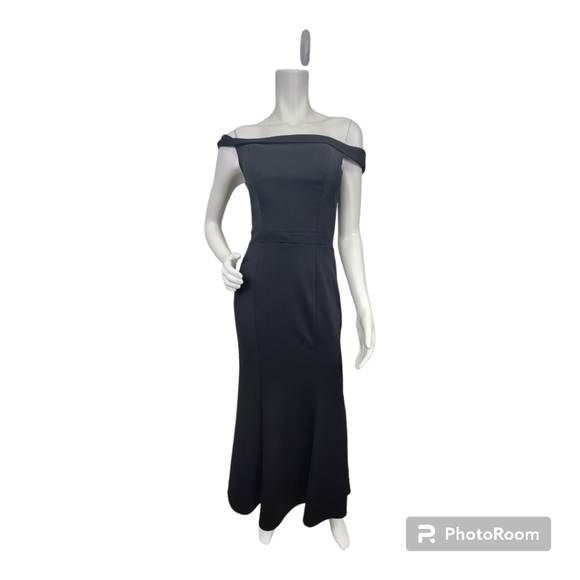 Lucci Lu Sleeveless Off Shoulder Black Formal Fishtail Gown Size 8 - Picture 1 of 13